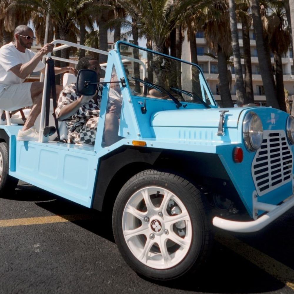 Alquiler Mini Moke despedida de soltera y soltero en la Costa Azul